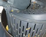 Foto del paso 4 de la receta: Emblanco de pescado Thermomix y puré para la pequeña de casa