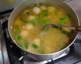 Foto langkah ke 5 dari resep Cilok isi ayam suir kuah pedas.