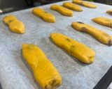 A picture of step 3 of Zaeti Veneziani – Venetian polenta biscuits.