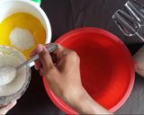 Foto langkah ke 3 dari resep Bolu Marmer Moist Super Lembut Mengembang anti gagal by PKK.