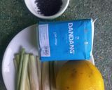 Foto langkah ke 1 dari resep Lemongrass Iced Tea.