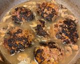 A picture of step 5 of Salisbury steaks/ hamburger steaks.