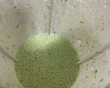A picture of step 3 of Hary Masaly Ka Pulao (Green Pulao).