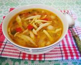 Foto del paso 3 de la receta: Sopa de hongos Shimeji y pasta casera al aroma de levistico