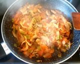 Foto del paso 6 de la receta: Pollo, verduras y champiñones al curry en olla de cocción lenta