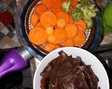 Foto langkah ke 1 dari resep Sup jamur, wortel, brokoli.