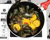Foto langkah ke 11 dari resep Kerang Hijau Saos Padang Mix Jagung.