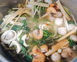 Hình bước làm 3 của món Tomyum