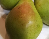 Foto del paso 1 de la receta: Montadito de pera y gorgonzola 🍐🧀