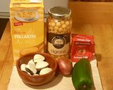 Foto del paso 1 de la receta Garbanzos con Almejas y Fideos "entomataos"
