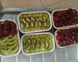 Foto langkah ke 2 dari resep Puding susu topping buah.