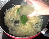 Foto del paso 5 de la receta Chuletas de cerdo encebolladas