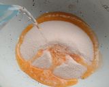 Foto langkah ke 2 dari resep Puding mangga lapis tawar santan.