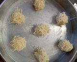 Foto langkah ke 6 dari resep Pandan Thumbprints Cookies tanpa oven.