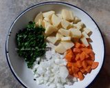 Une image de l'étape 2 de Salade Composée de Pommes de Terre et Carottes.