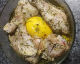 Foto del paso 2 de la receta: Muslitos de Pollo a la Despensa 🍗