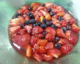 Foto del paso 1 de la receta: Mermela de frutillas y arándanos