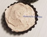 A picture of step 5 of Chocolate mousse stuffed Oreo mini pie.