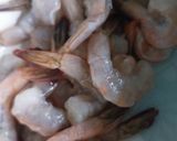 Foto langkah ke 1 dari resep Udang Goreng Tepung.