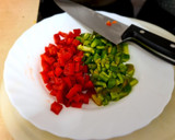 Foto del paso 1 de la receta: Pollo con tomate