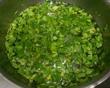 A picture of step 1 of Methi Matar Malai.