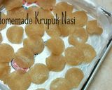 Foto langkah ke 4 dari resep Krupuk Nasi homemade.