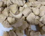Foto del paso 3 de la receta: Espaguetis con pollo, pimientos y cebolla tierna