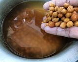 A picture of step 1 of Kala Chana chaat.