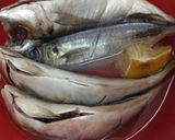 Foto langkah ke 2 dari resep Ikan Layang Bumbu Sarden.