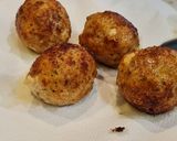 Foto del paso 5 de la receta: Albóndigas de rape y gambones en salsa de piquillo