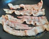 Glutén-, tej- és tojásmentes karfiolkrémleves bacon chips-szel recept fázis 2 fotója