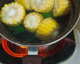 Foto langkah ke 2 dari resep Jagung Rebus Mentega.