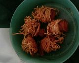 Foto langkah ke 5 dari resep Sosis Gulung Mie [simple].