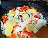 Foto del paso 1 de la receta: Dorada en salsa con verduras