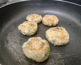 शेवगाच्या फुलांचे कटलेट (shevgachya fulache cutlet recipe in marathi) रेसिपी स्टेप 4 फोटो 