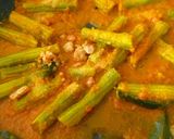 A picture of step 6 of Drumsticks masala.