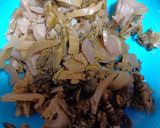 Foto langkah ke 1 dari resep Tumis Sayur Asin.