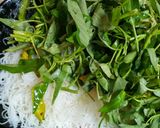 Foto langkah ke 4 dari resep Bihun Kangkung Pedas.