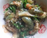 Foto langkah ke 4 dari resep 188. Tumis terong daun melinjo.