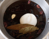 Foto del paso 2 de la receta: Frijol ayocote aromatizado con anís y hoja de aguacate