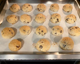 Foto del paso 10 de la receta: Galletitas blandas de coco y pepitas de chocolate