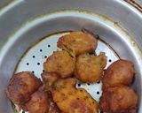 A picture of step 1 of #SIS#Urad dal channa dal onion thunukku,(thukada)tomato chutney.