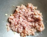 Foto langkah ke 2 dari resep Pad Kra Pao/Ayam Cincang Kemangi.