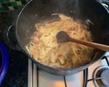 Foto del paso 2 de la receta: Pollo al spetzzatino con ajo, romero y papas
