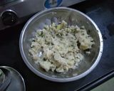 A picture of step 2 of Mumbai aloo masala toast.