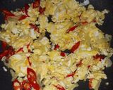 Foto langkah ke 3 dari resep Nasi goreng simpel.