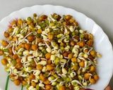 मुरमुरा स्प्राउट भेल (Murmura sprout bhel recipe in Hindi) रेसिपी चरण 1 फोटो