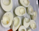 Foto del paso 5 de la receta: Huevos rellenos de dorada