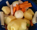 Húsleves gazdagon három féle húsból. 🍜 recept fázis 2 fotója