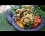 Foto langkah ke 4 dari resep Ayam Masak Daun Singkong.
